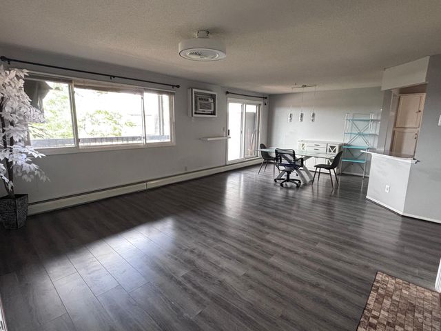 999 41st Avenue NE 302, Columbia Heights, MN 55421