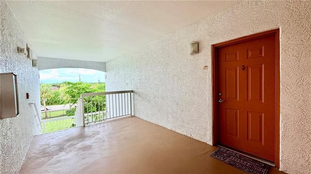 6481 Aragon WAY 305, Fort Myers, FL 33966