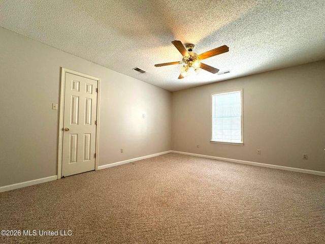 7779 S Chesterfield Drive, Southaven, MS 38671