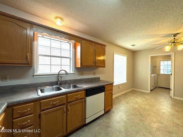 7779 S Chesterfield Drive, Southaven, MS 38671