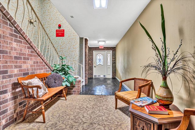 3406 Kim Ct Apt B11, Roanoke, VA 24018
