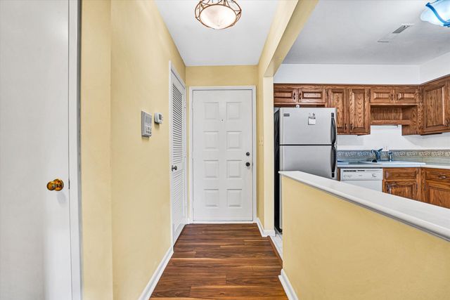 3406 Kim Ct Apt B11, Roanoke, VA 24018