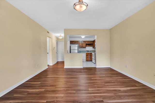 3406 Kim Ct Apt B11, Roanoke, VA 24018