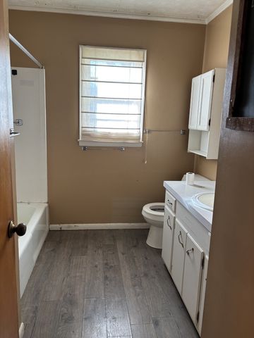 1711 N Grundy Quarles Hwy, Gainesboro, TN 38562