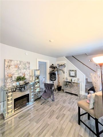 94 Peck Street, Rochester, NY 14609