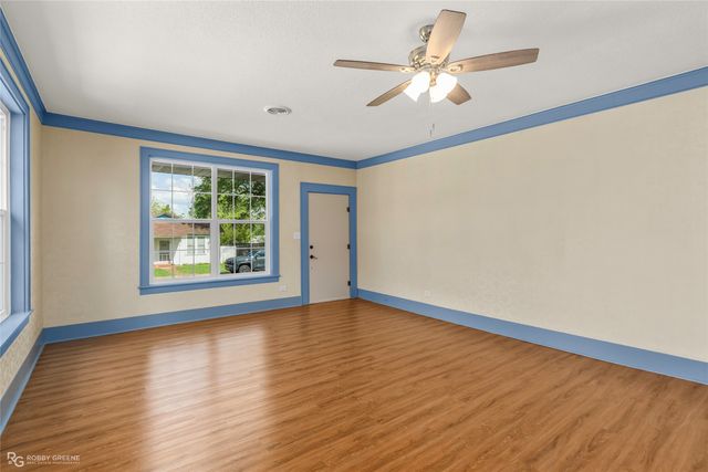 104 3rd Street NW, Springhill, LA 71075