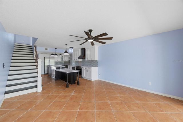 9438 TARA CAY COURT 27, Seminole, FL 33776