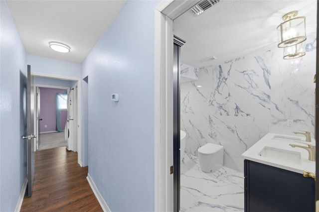 9438 TARA CAY COURT 27, Seminole, FL 33776