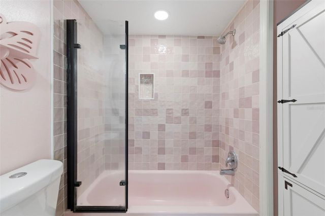 9438 TARA CAY COURT 27, Seminole, FL 33776