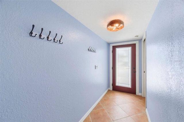 9438 TARA CAY COURT 27, Seminole, FL 33776