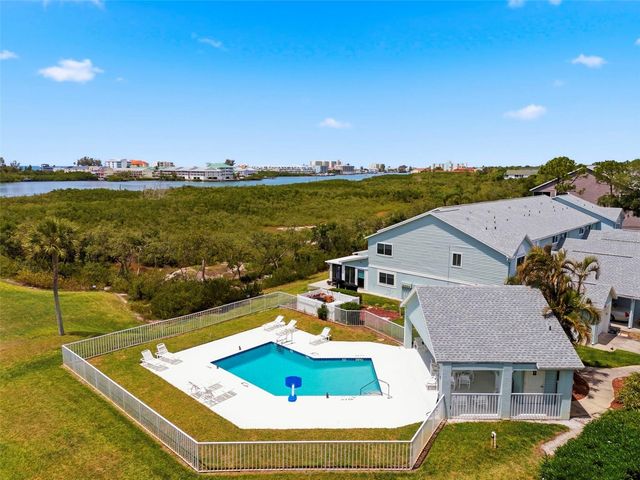 9438 TARA CAY COURT 27, Seminole, FL 33776