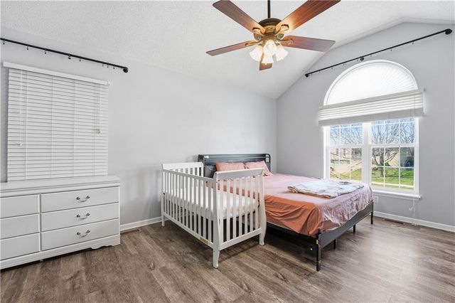 1305 Stonecrest Drive, Kearney, MO 64060