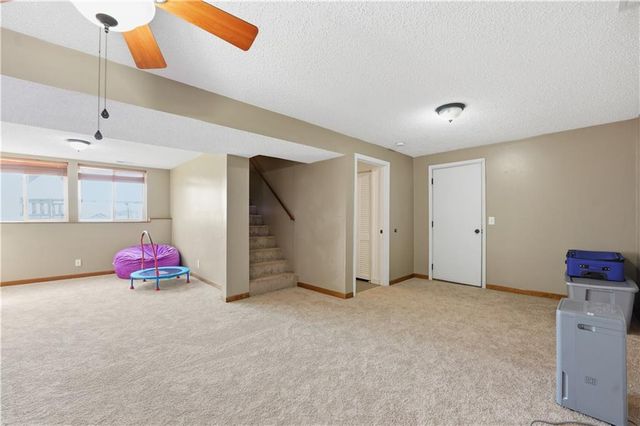 1305 Stonecrest Drive, Kearney, MO 64060