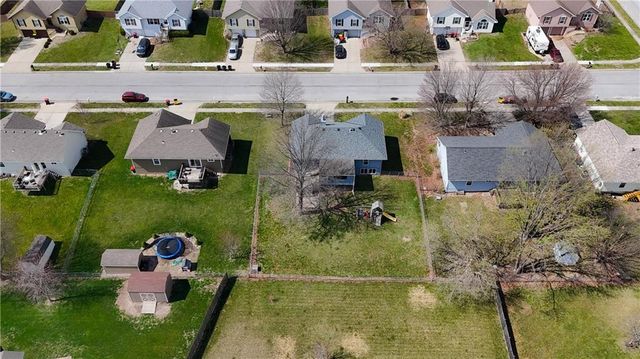 1305 Stonecrest Drive, Kearney, MO 64060