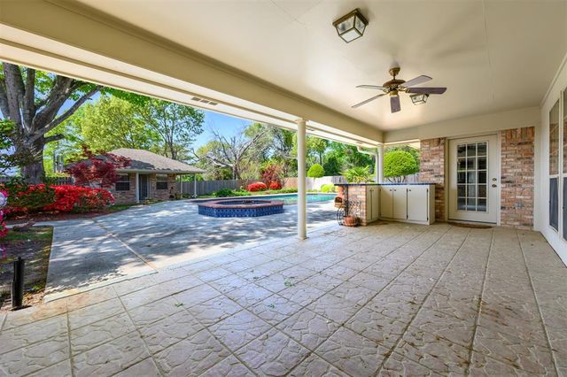 101 Bent Tree Drive, Palestine, TX 75801
