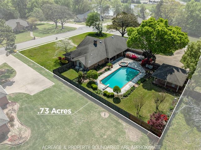 101 Bent Tree Drive, Palestine, TX 75801