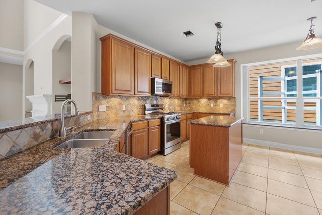 230 Skinner, Kyle, TX 78640