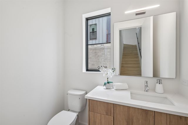 1767 Novela Way, Dallas, TX 75215