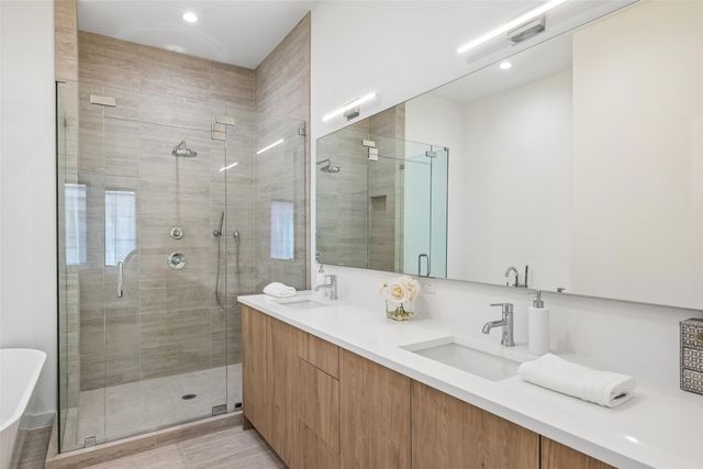 1767 Novela Way, Dallas, TX 75215