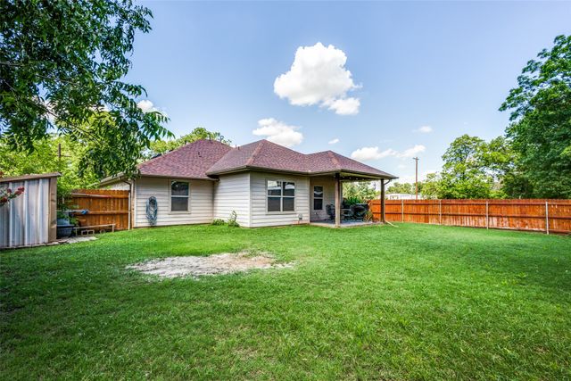 402 E Main Street, Tioga, TX 76271
