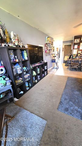 4C Ardsley Avenue 63, Whiting, NJ 08759