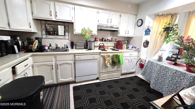 4C Ardsley Avenue 63, Whiting, NJ 08759