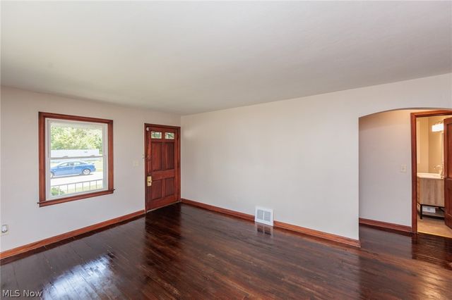 125 E 30th Street, Lorain, OH 44055