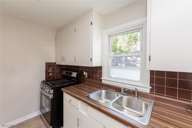 125 E 30th Street, Lorain, OH 44055