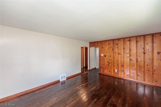 125 E 30th Street, Lorain, OH 44055