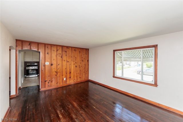 125 E 30th Street, Lorain, OH 44055