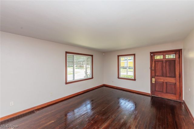 125 E 30th Street, Lorain, OH 44055