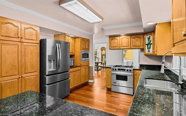 919 Woodbrook Drive, Greensboro, NC 27410