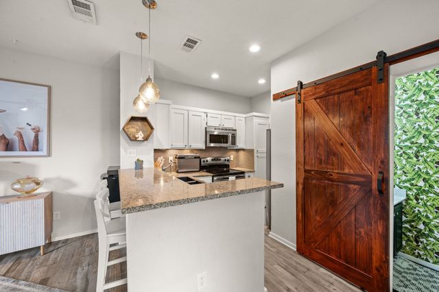 5740 Martel Avenue A13, Dallas, TX 75206