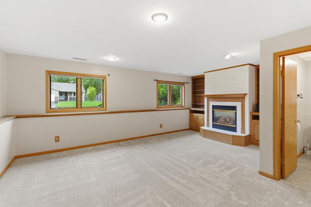 1667 Knights Drive, North Mankato, MN 56003