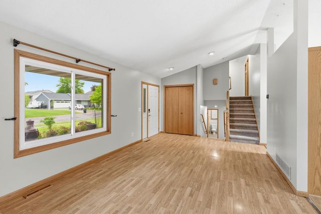 1667 Knights Drive, North Mankato, MN 56003