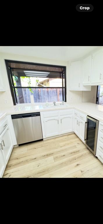 Image 7 of property listing at 6260 N Palm Avenue # 111, Fresno, CA 93704