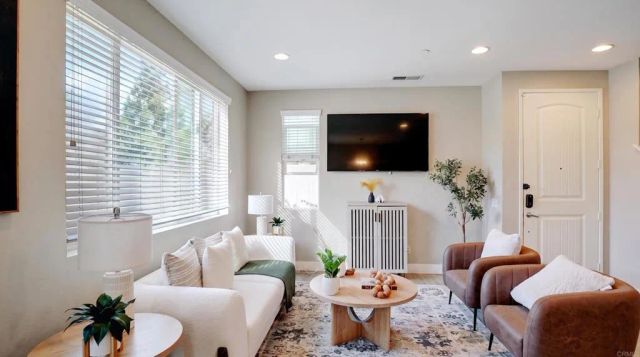 1716 San Eugenio, San Diego, CA 92154