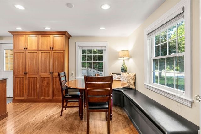 95 High St, Andover, MA 01810