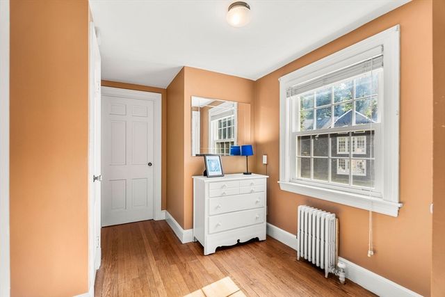 95 High St, Andover, MA 01810