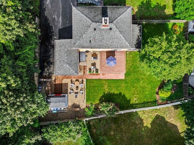 95 High St, Andover, MA 01810