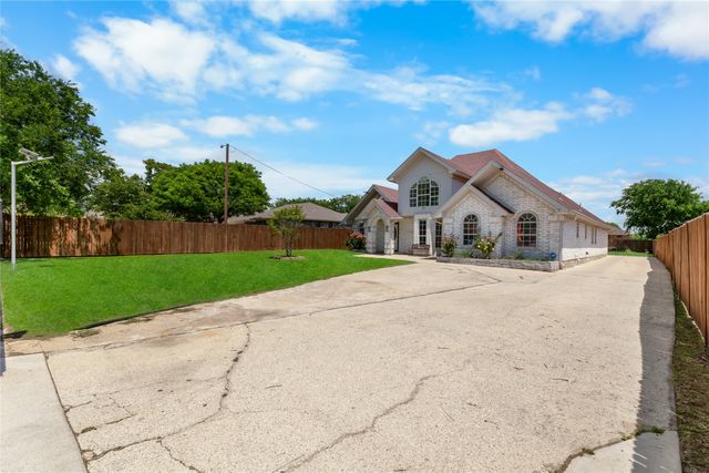 6808 Marvin Brown Street, Fort Worth, TX 76179