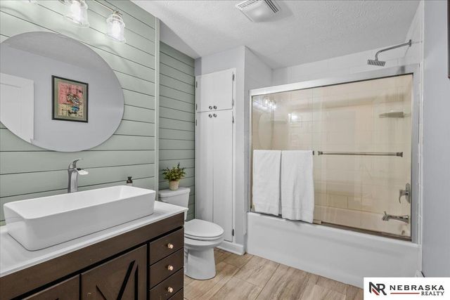 3172 Sheridan Boulevard, Lincoln, NE 68502