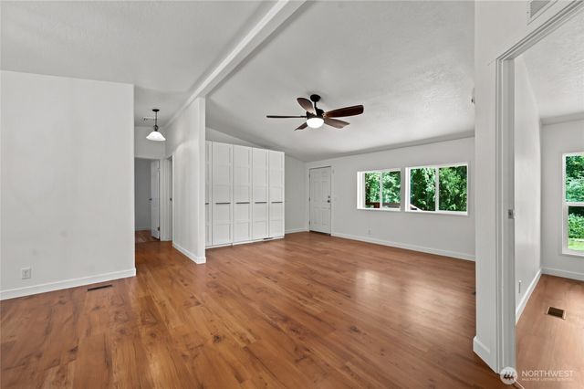 111 Shallow Shore Road, Bellingham, WA 98229