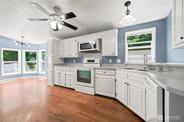 111 Shallow Shore Road, Bellingham, WA 98229