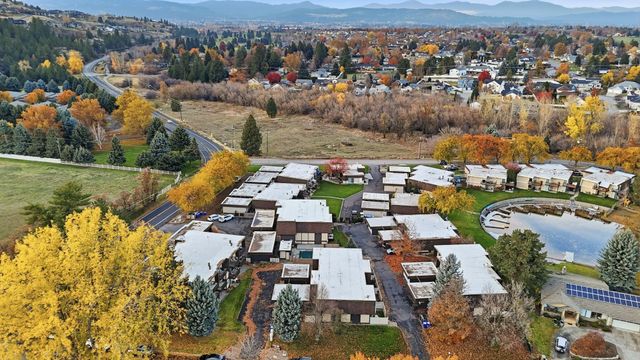 305 S Liberty Lake Rd, Liberty Lake, WA 99019