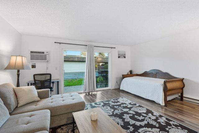 305 S Liberty Lake Rd, Liberty Lake, WA 99019