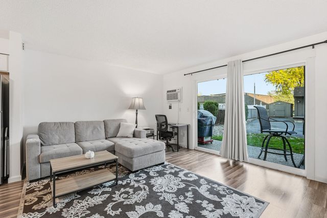 305 S Liberty Lake Rd, Liberty Lake, WA 99019