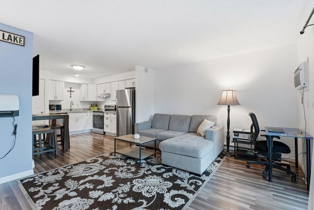 305 S Liberty Lake Rd, Liberty Lake, WA 99019