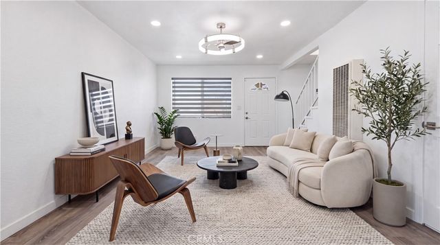 16313 Prairie 3, Lawndale, CA 90260