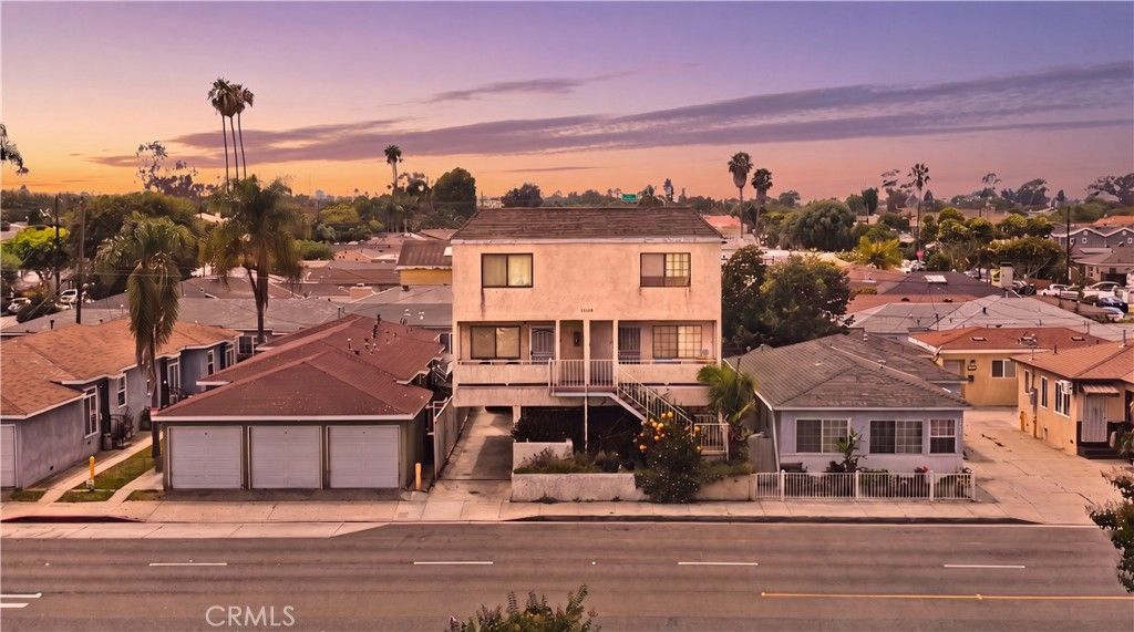 16313 Prairie 3, Lawndale, CA 90260